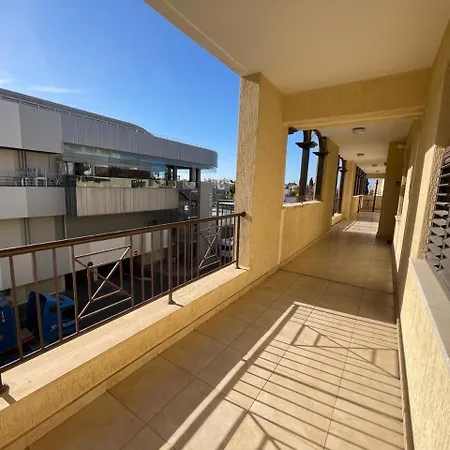 Queens Gardens Apartament Paphos