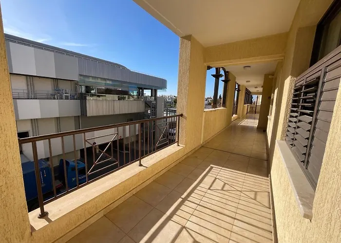 Queens Gardens Apartament Pafos