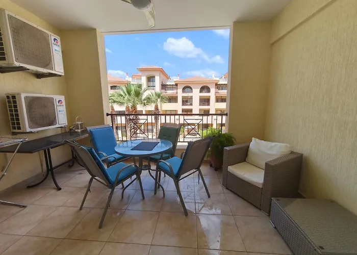 Apartament Queens Gardens Pafos