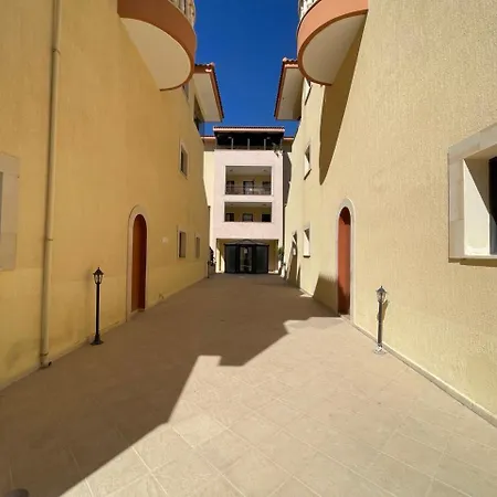 Queens Gardens 公寓 Paphos