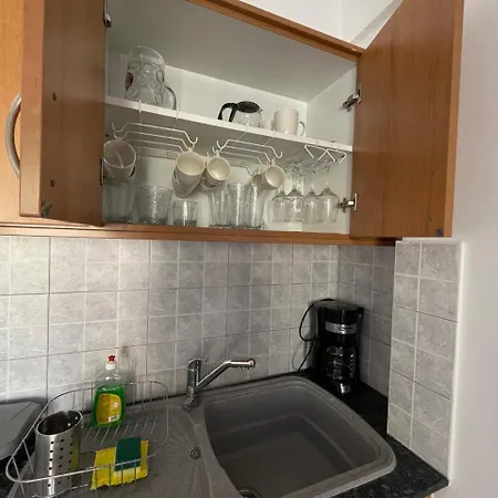 Queens Gardens 아파트 *