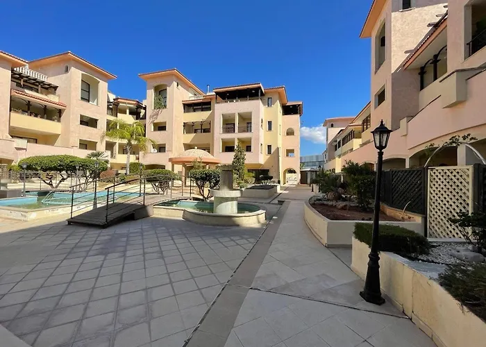 Queens Gardens パ フォス